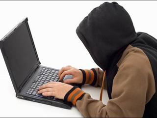 Полицейские Хакасии раскрыли дело об Интернет-мошенниках
